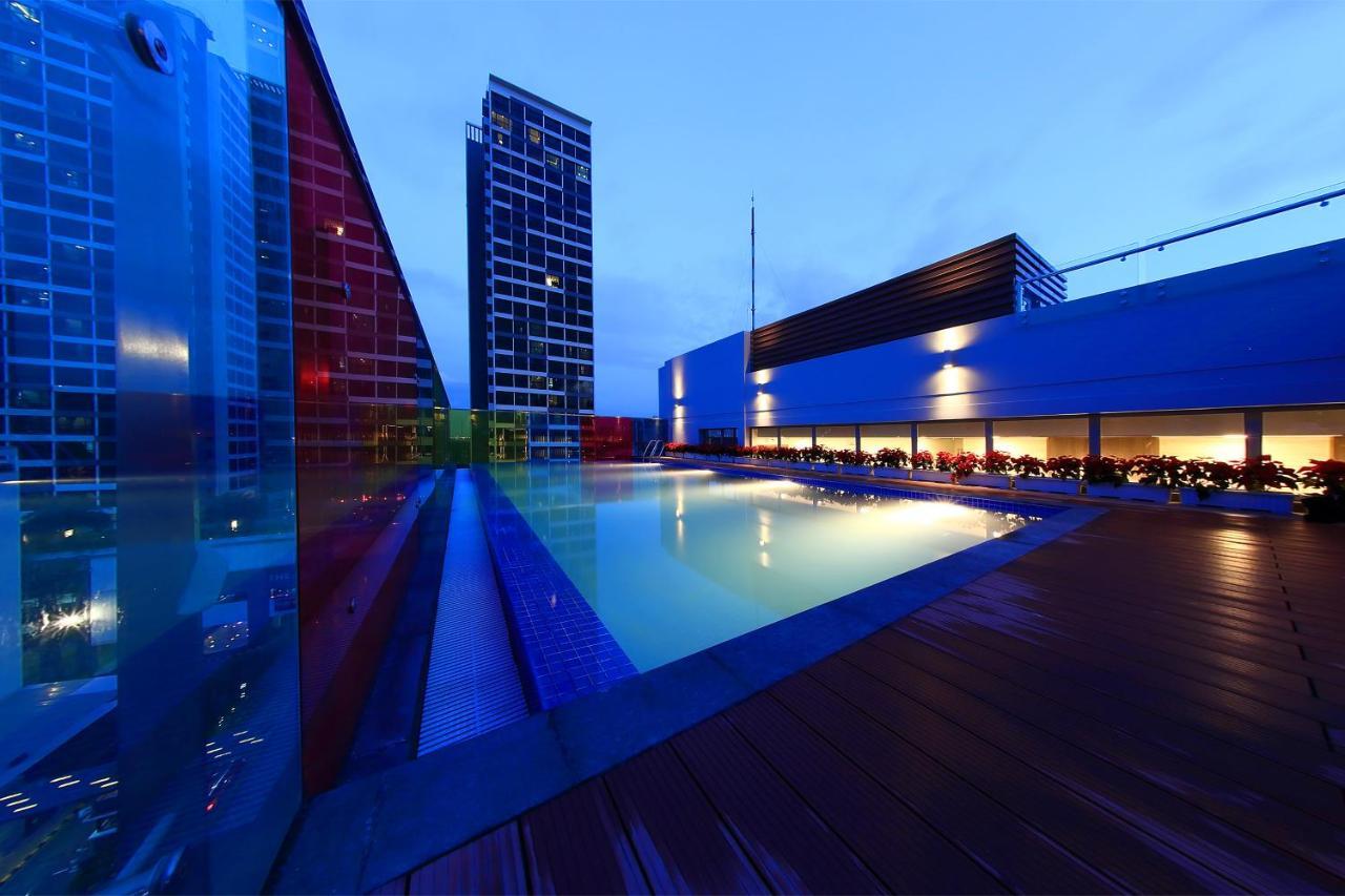 Aurora Western Village Хошимин Экстерьер фото
